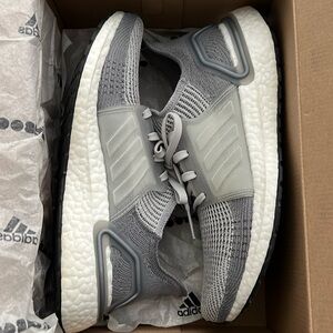 Womens Adidas UltraBoost